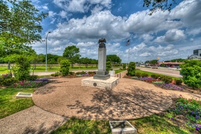 War Memorial Park in {city.name}, {city.state}